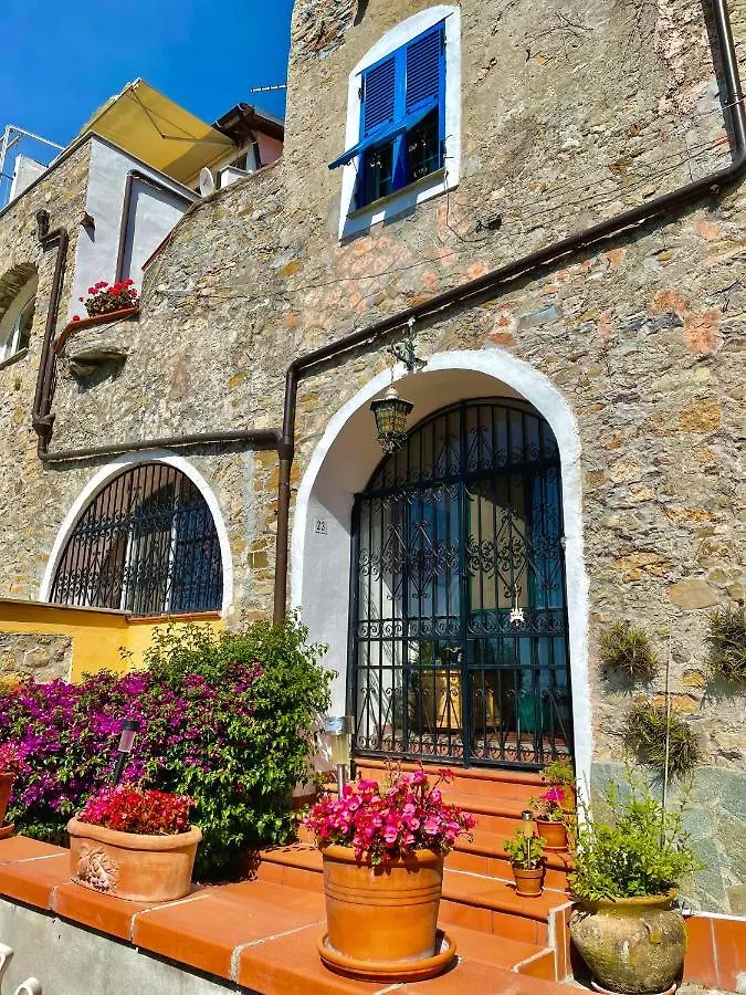 Apartment Casa Belvedere Diano San Pietro