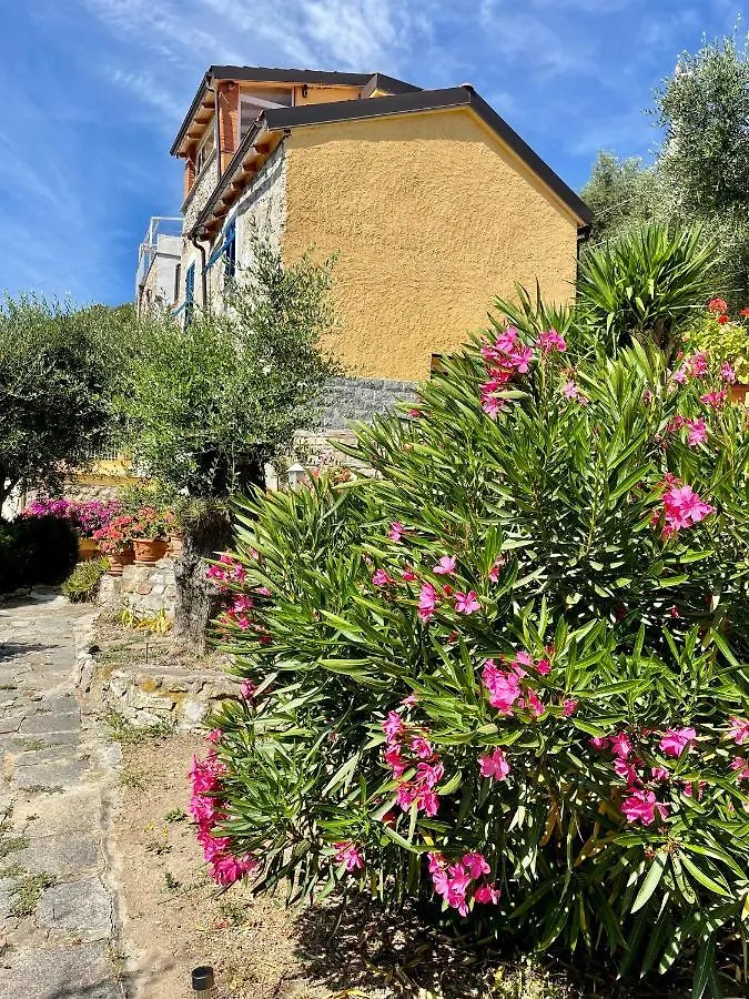 Casa Belvedere Diano San Pietro Italien