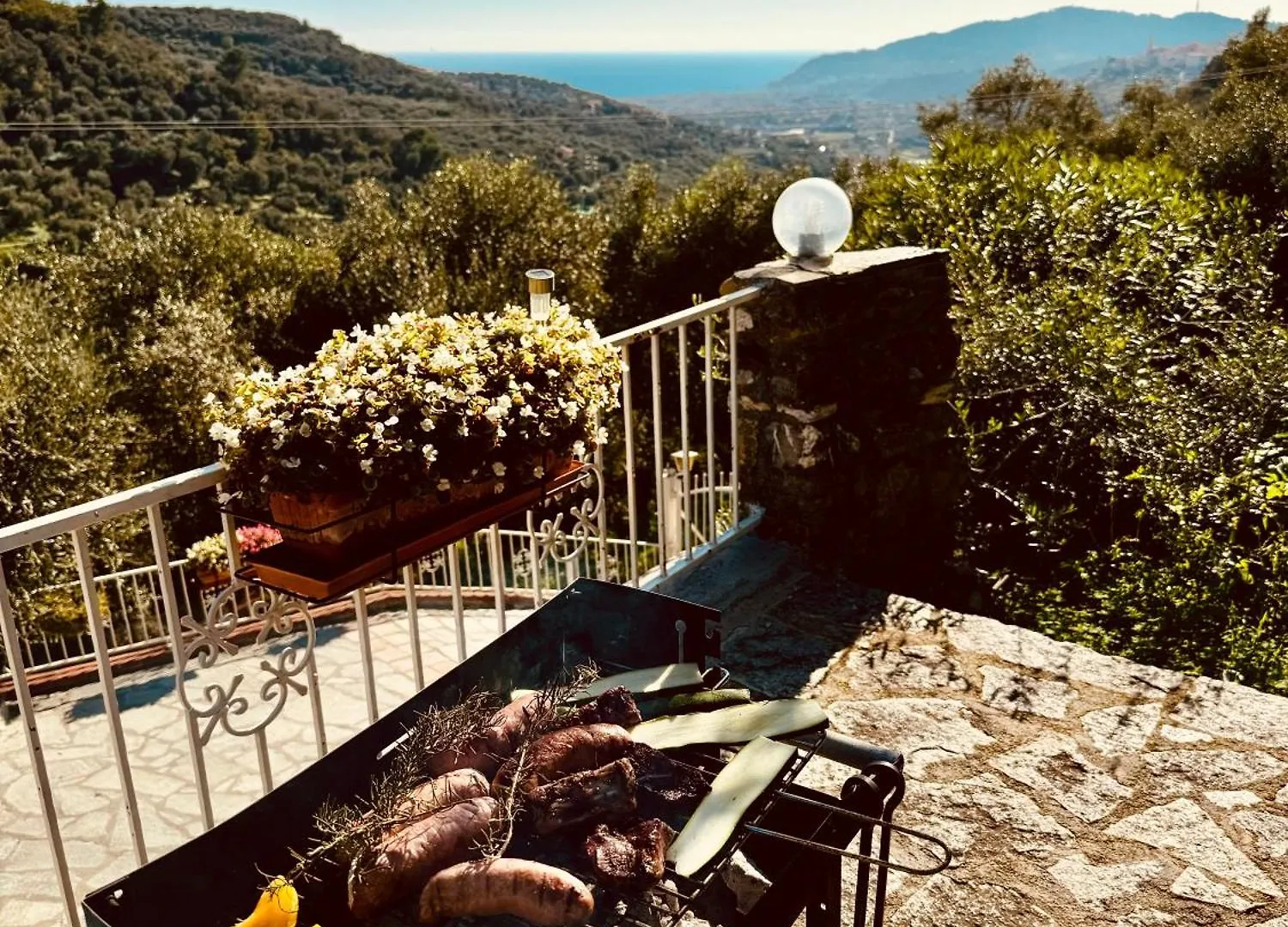 Casa Belvedere Diano San Pietro Apartment